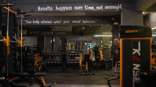 Olympia Gym Ulhasnagar: strength floor