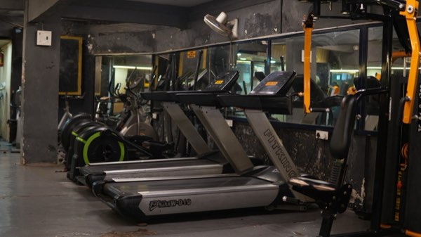 Olympia Gym Ulhasnagar: cardio corner